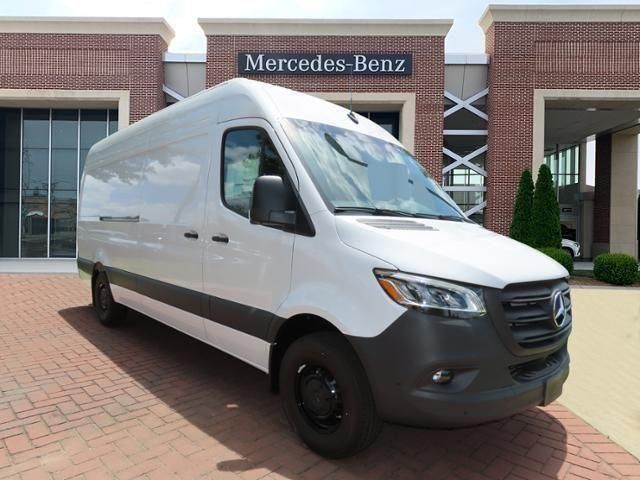 2024 Mercedes-Benz Sprinter 2500 3