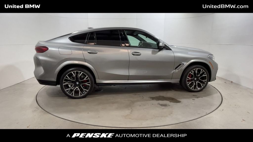 2022 BMW X6 M 9