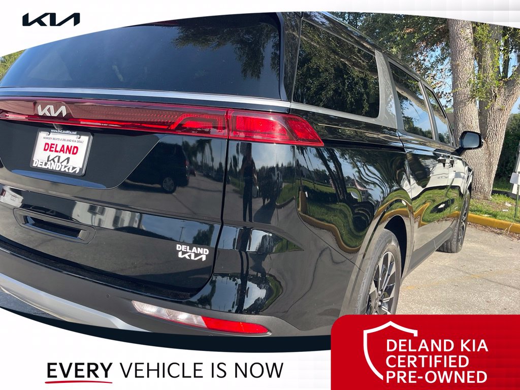 Used 2024 Kia Carnival Van