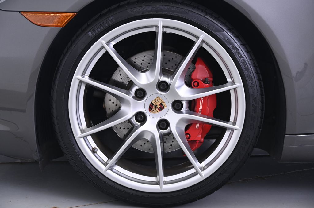 Thumbnail: 2013 Porsche 911 - 11