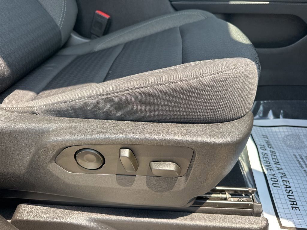 2022 Onyx Black GMC Yukon XL SLE 4X4 SUV