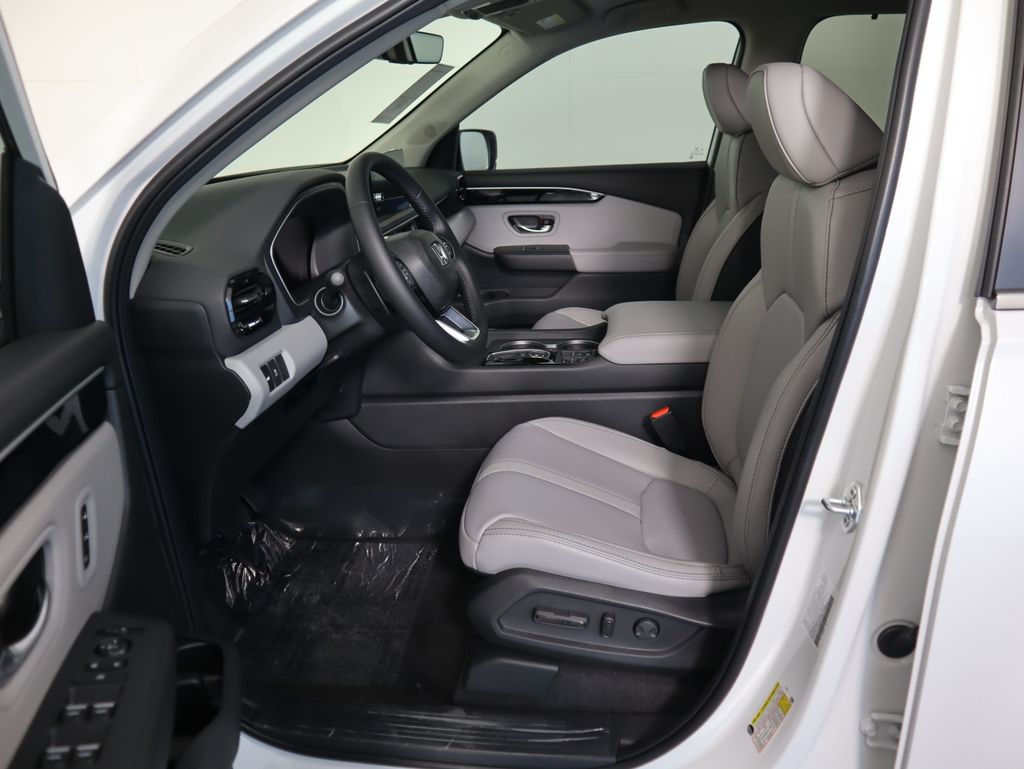 Thumbnail: 2025 Honda Pilot - 19