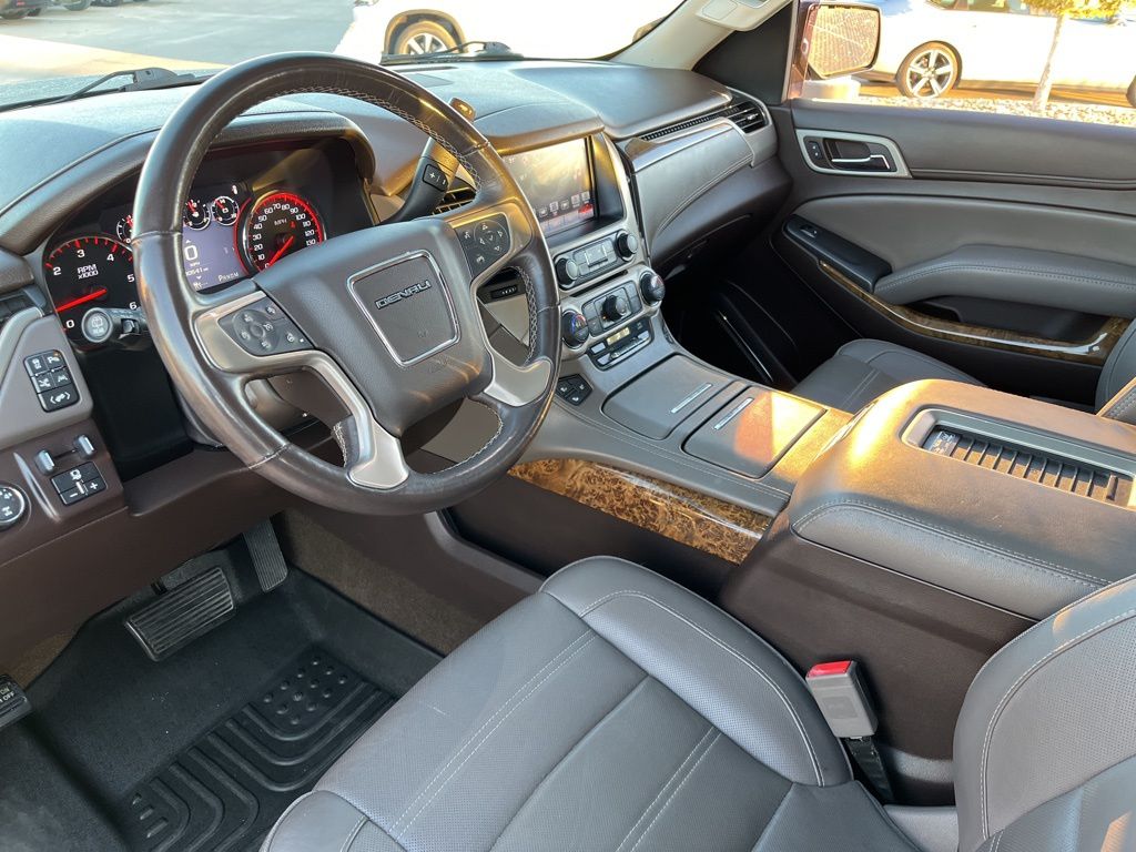 Thumbnail: 2016 GMC Yukon - 17