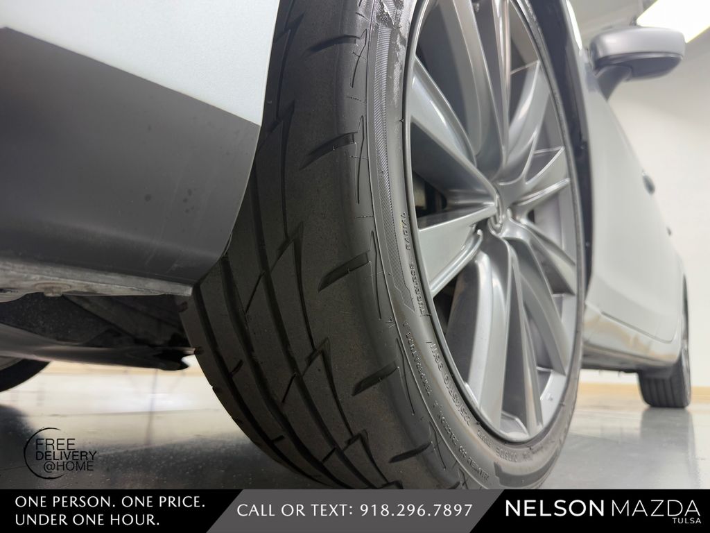 Used 2018 Silver Mazda Touring image 12