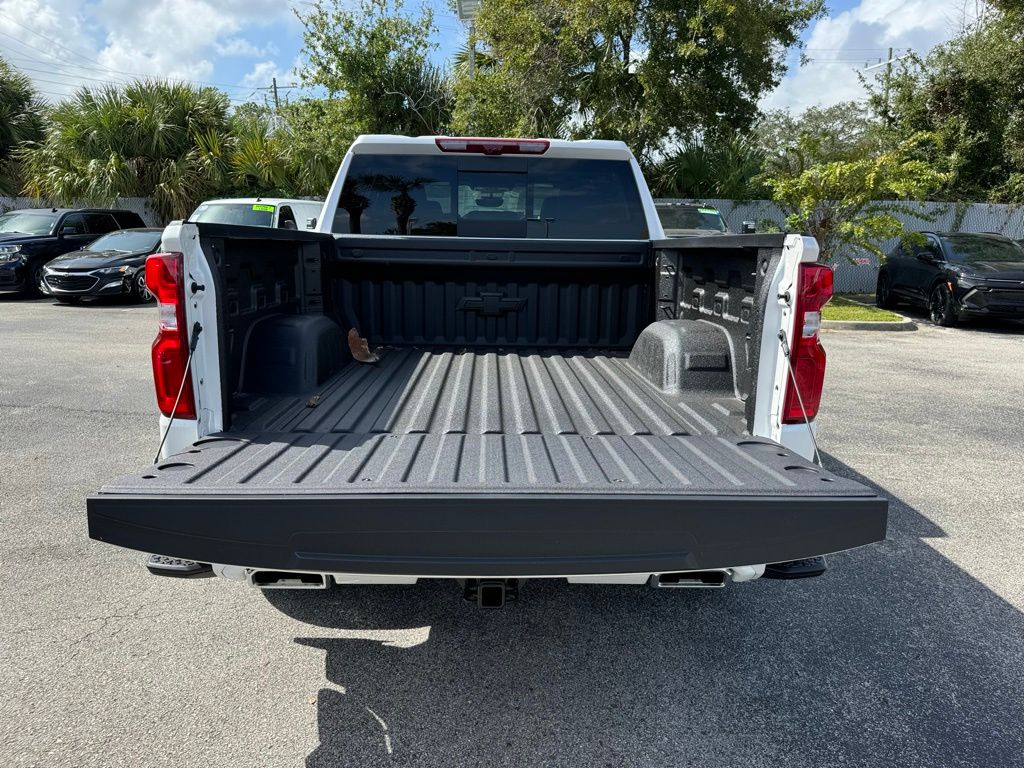 2025 Chevrolet Silverado 1500 High Country 12