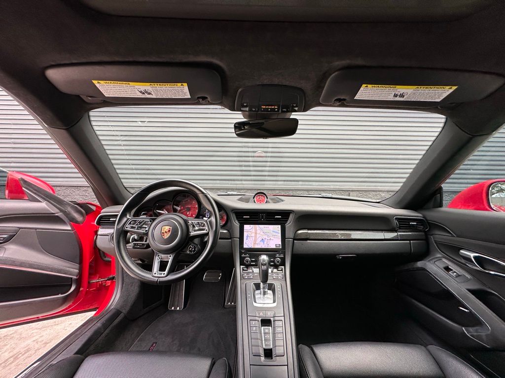 Thumbnail: 2018 Porsche 911 - 19