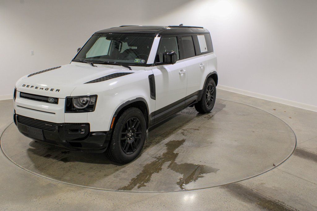 2022 Land Rover Defender 110 X-Dynamic SE AWD