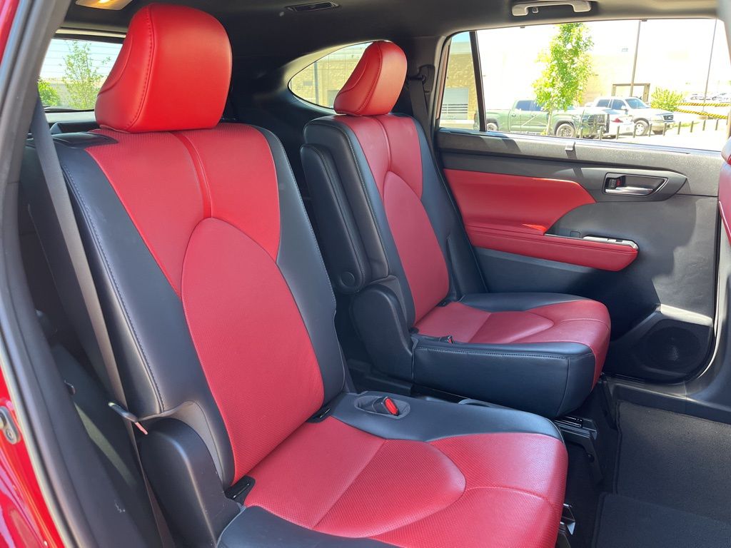 2021 Toyota Highlander XSE 27
