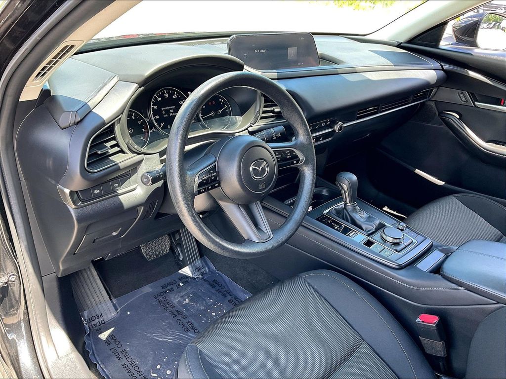 2024 Mazda CX-30 — photo 8