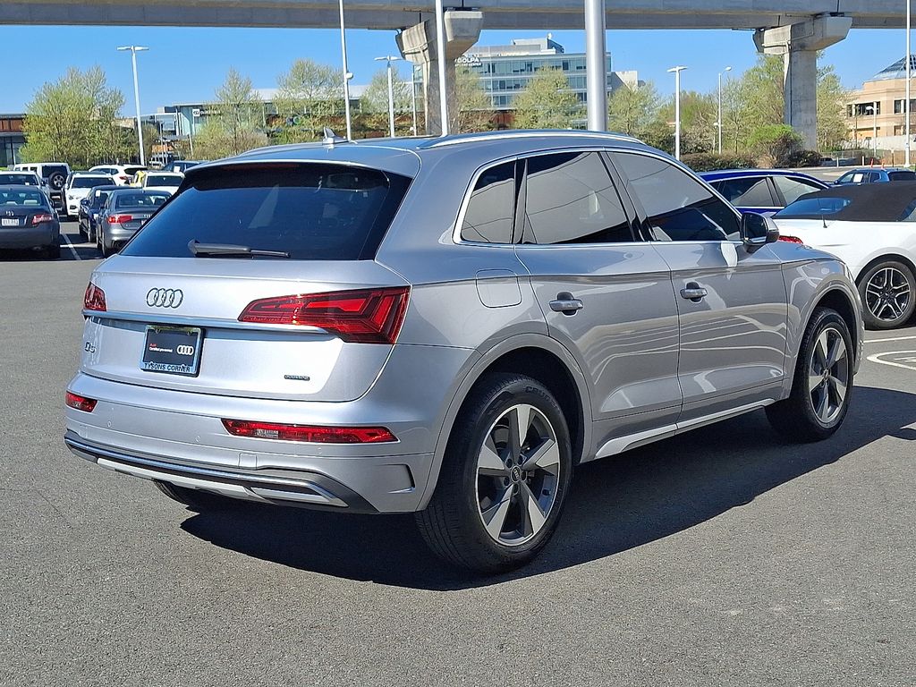 Thumbnail: 2023 Audi Q5 - 4