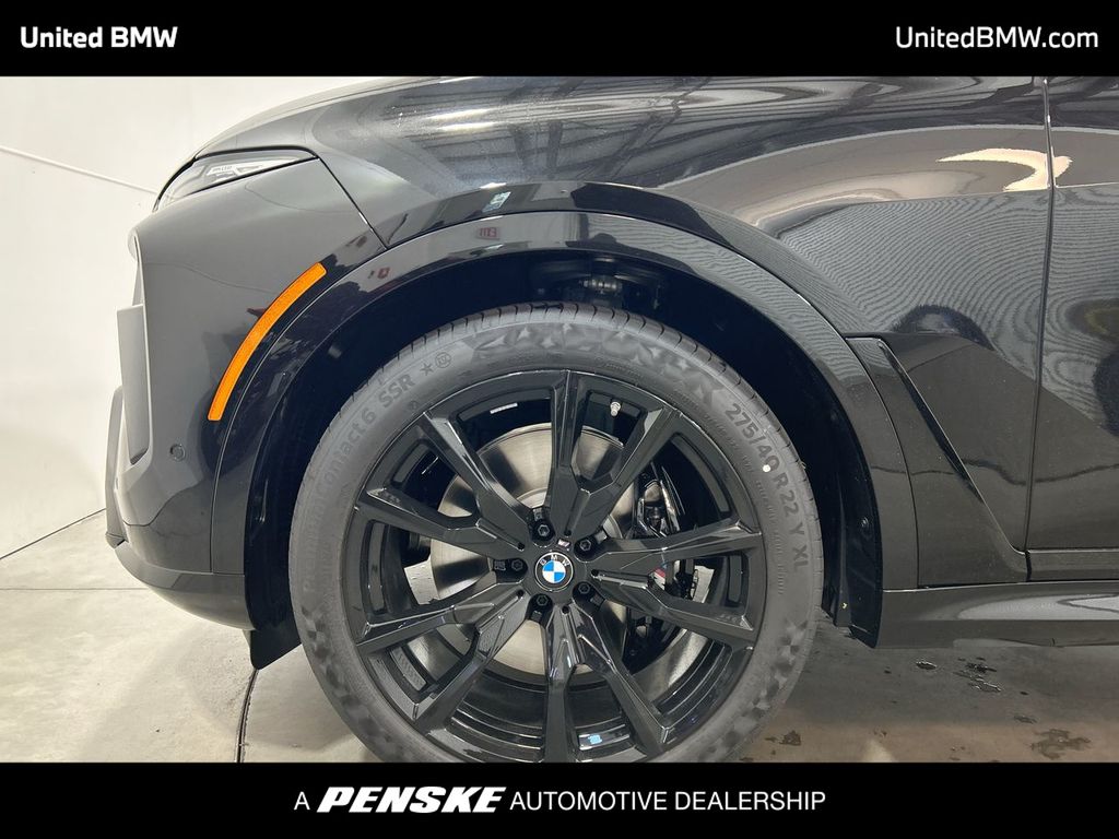 Thumbnail: 2026 BMW X7 - 10