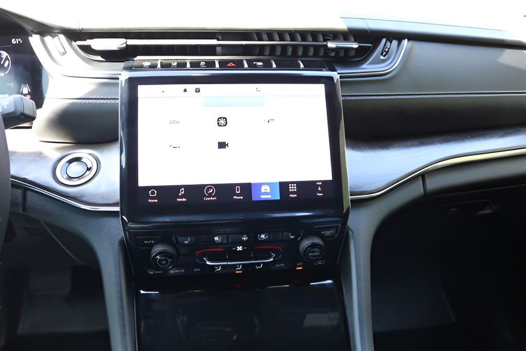 Used Car 2024 Jeep Grand Cherokee  Overland For Sale Under $50,000 In Austin, Texas