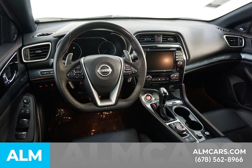 Used 2023 White Nissan SR image 22