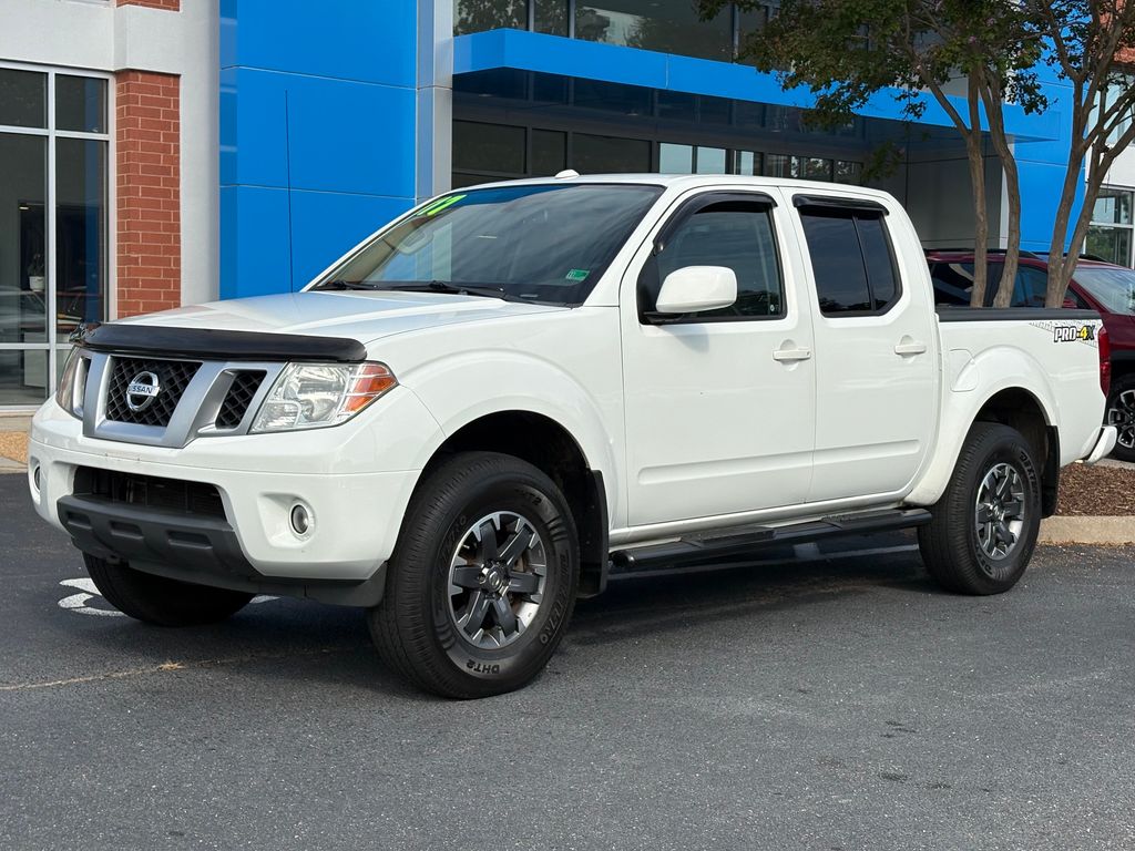 Glacier White 2017 Nissan Frontier Pickup Truck Four-Wheel Drive 5-Speed Automatic Overdrive