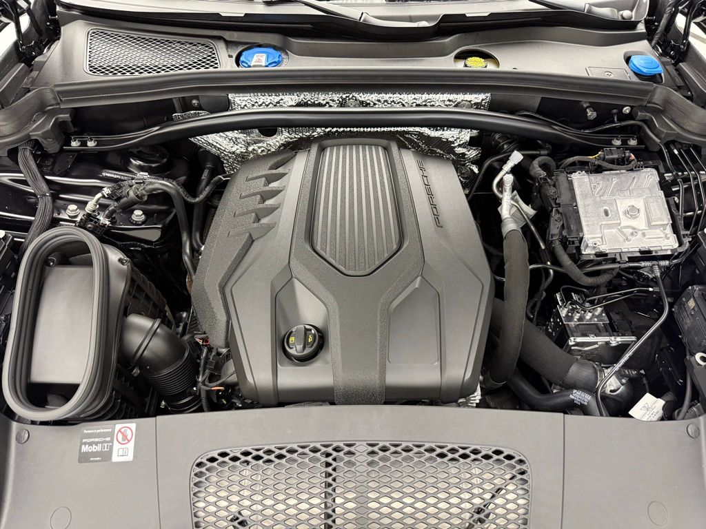 Thumbnail: 2026 Porsche Panamera - 32