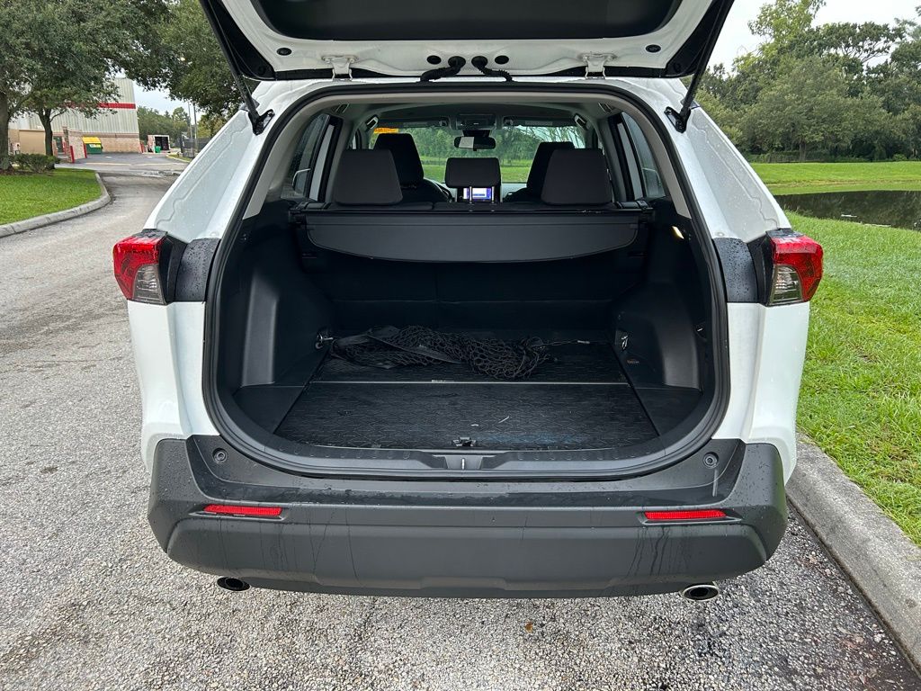 Thumbnail: 2025 Toyota RAV4 - 10