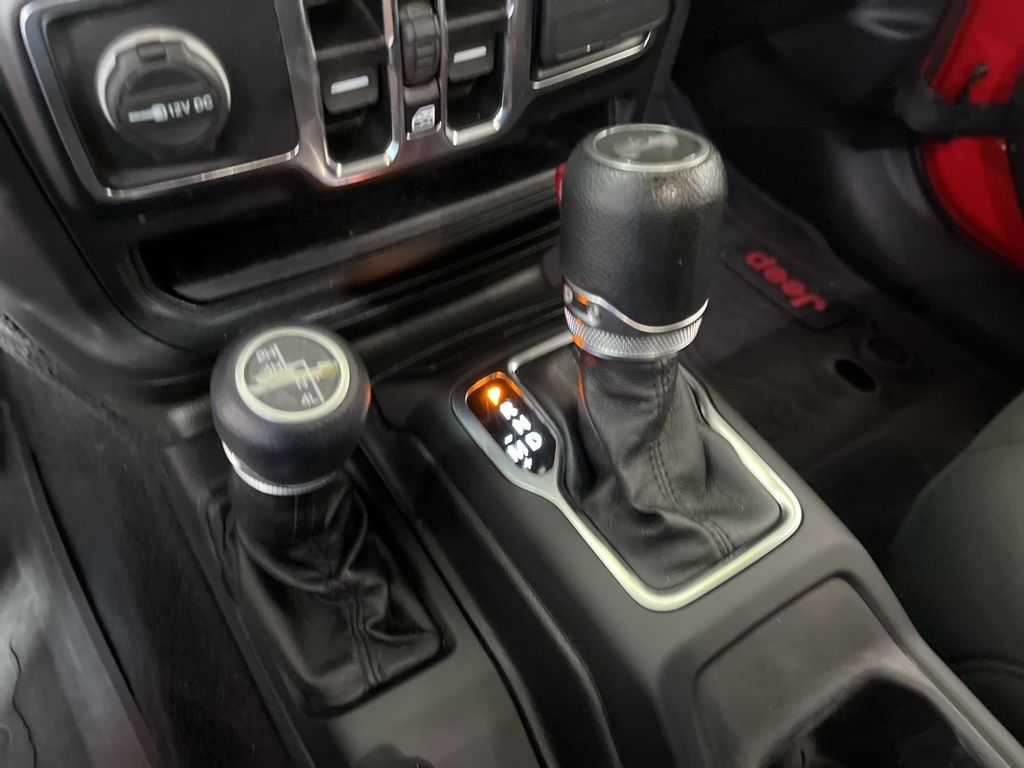 Thumbnail: 2021 Jeep Wrangler - 29