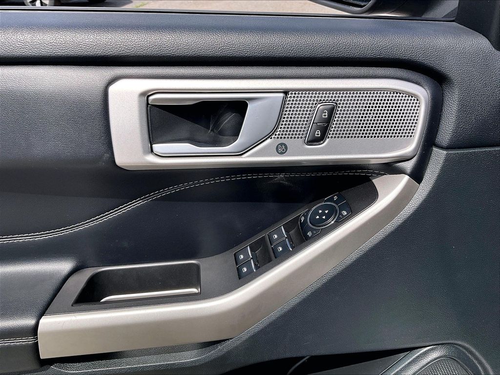 2023 Ford Explorer — photo 38