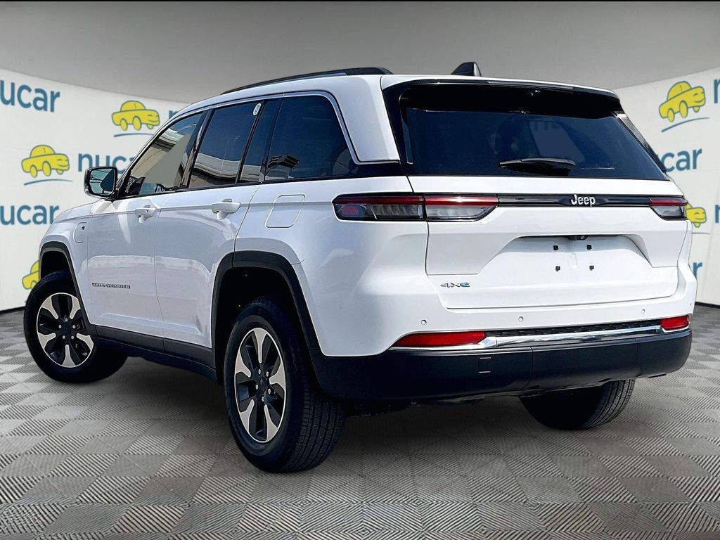 2023 Jeep Grand Cherokee — photo 4