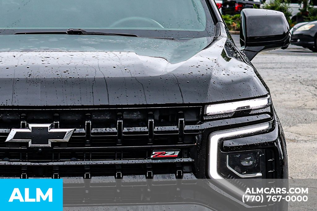 Used 2025 Black Chevrolet Z71 image 15