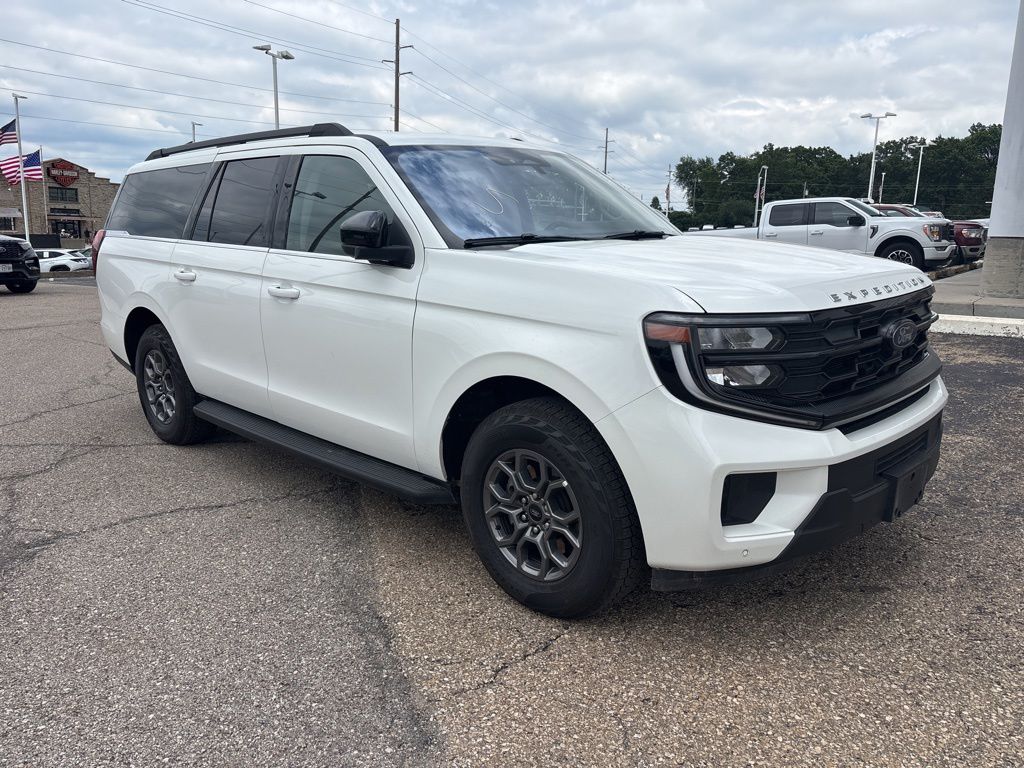 White Metallic 2025 Ford Expedition MAX Active 4WD SUV / Crossover Four-Wheel Drive Automatic