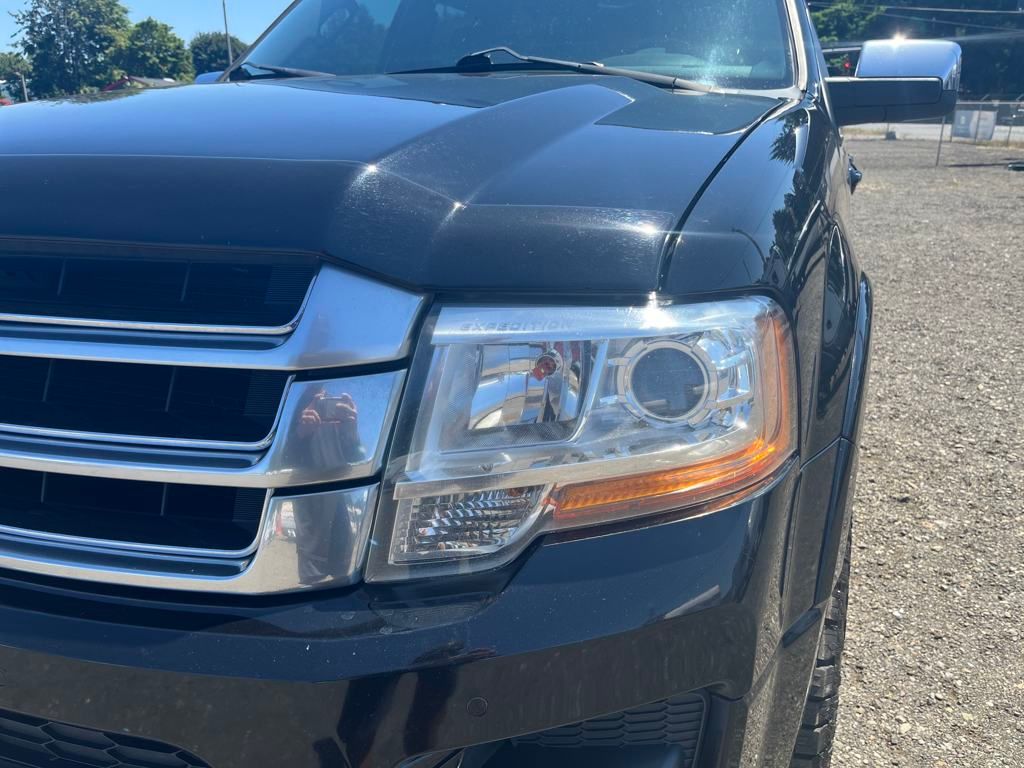 2017 Shadow Black Ford Expedition Platinum 4X4 SUV
