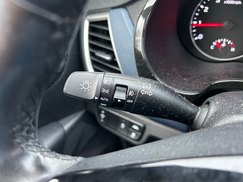 Thumbnail: 2023 Kia Seltos - 21