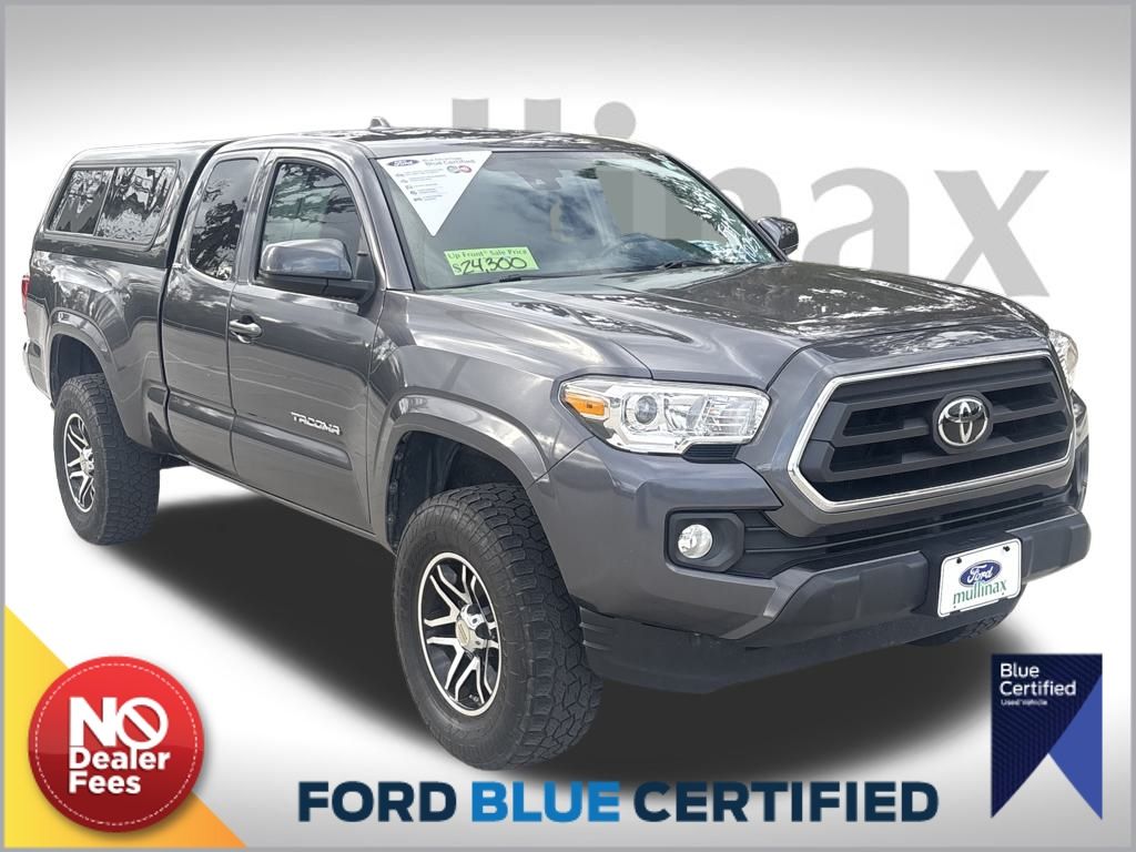 2021 Toyota Tacoma SR5's photo