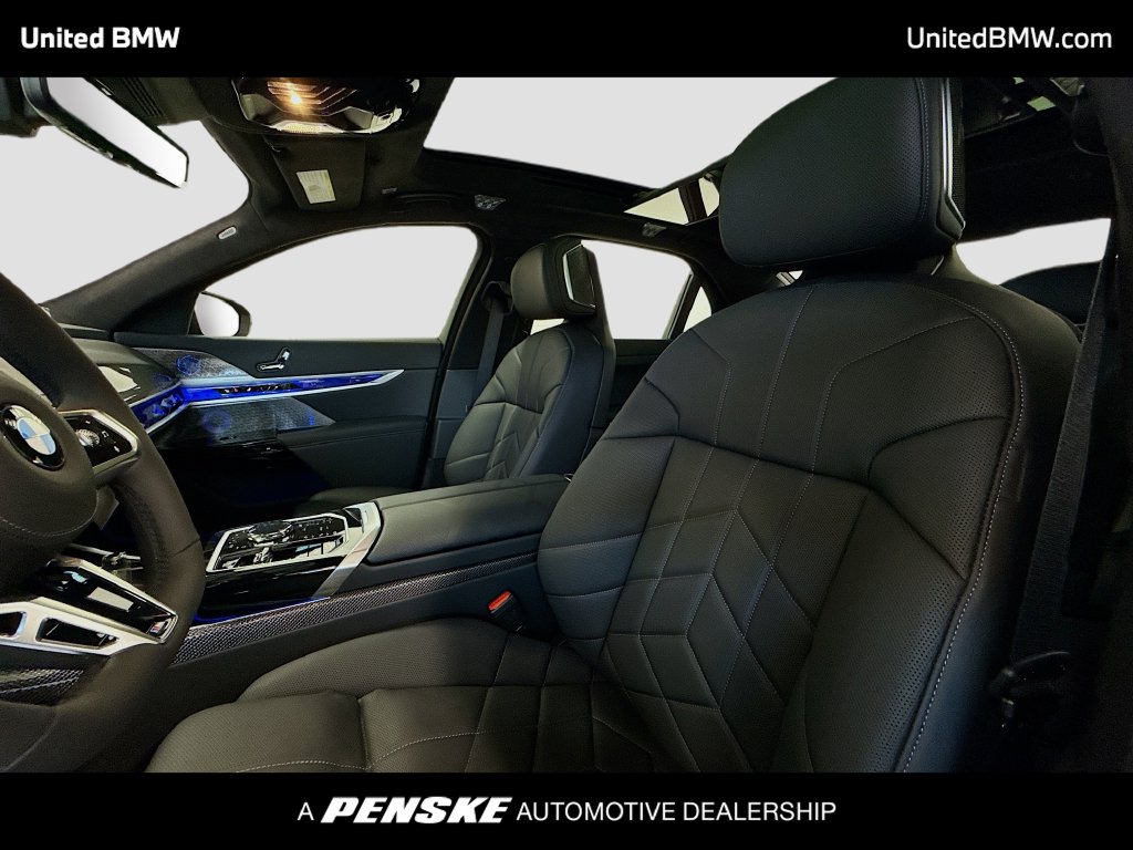 Thumbnail: 2026 BMW 7 Series - 5
