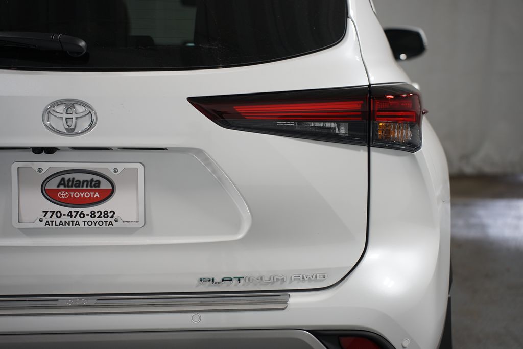 2025 Toyota Highlander Platinum 10