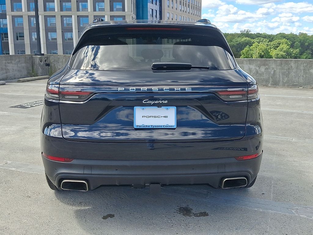 Thumbnail: 2023 Porsche Cayenne - 9