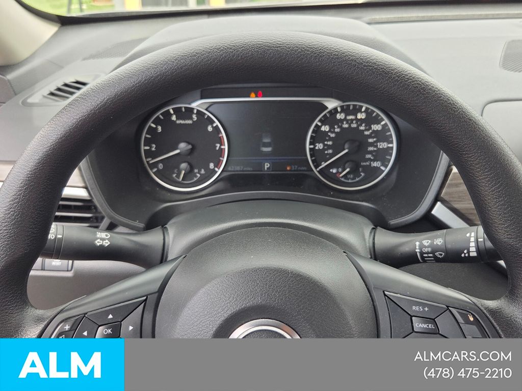 Used 2025 Gray Nissan 2.5 SV image 24