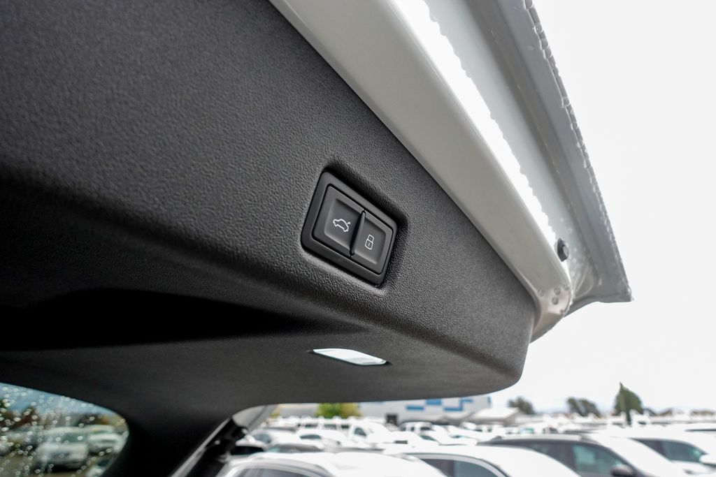 New 2025 White Audi 2.0T Premium image 27