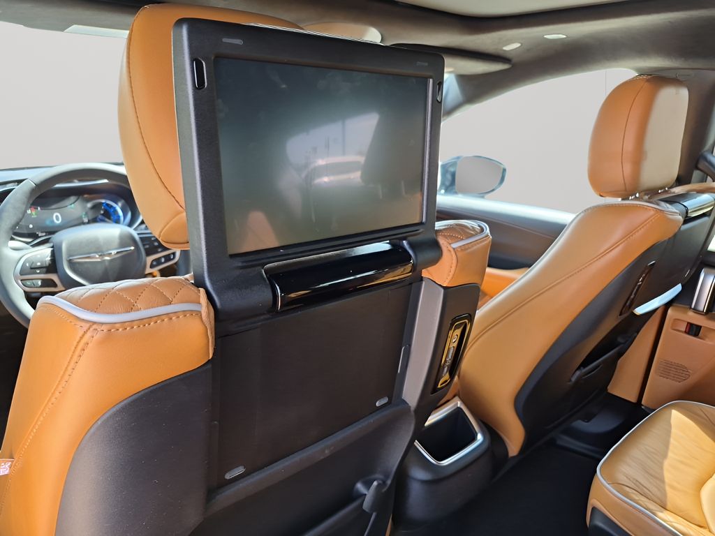 Used Car 2023 Chrysler Pacifica Hybrid  Pinnacle For Sale Under $35,000 In Austin, Texas