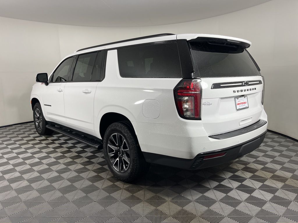 Thumbnail: 2024 Chevrolet Suburban - 3