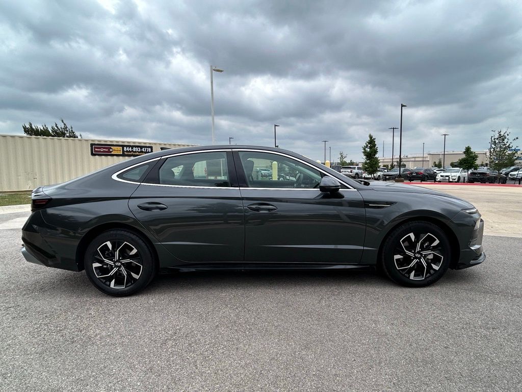 2025 Hyundai Sonata SEL 6