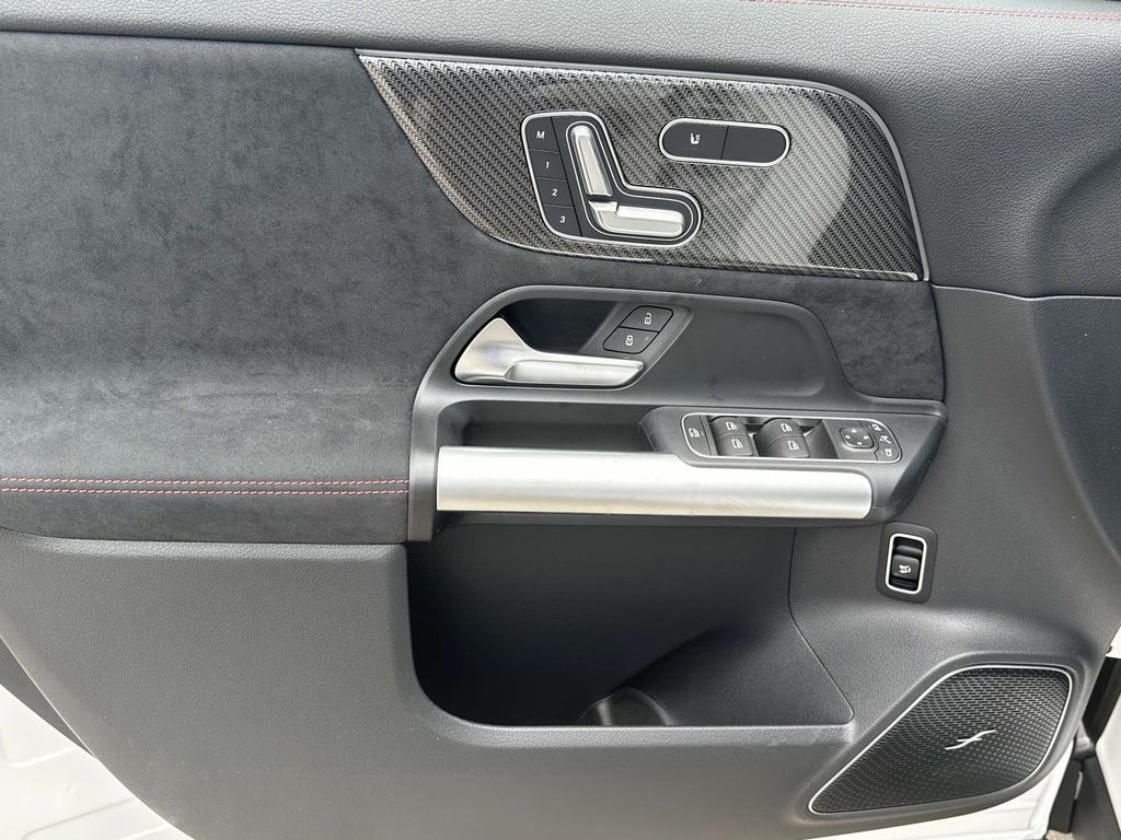 2025 Mercedes-Benz GLA 250 4MATIC 20
