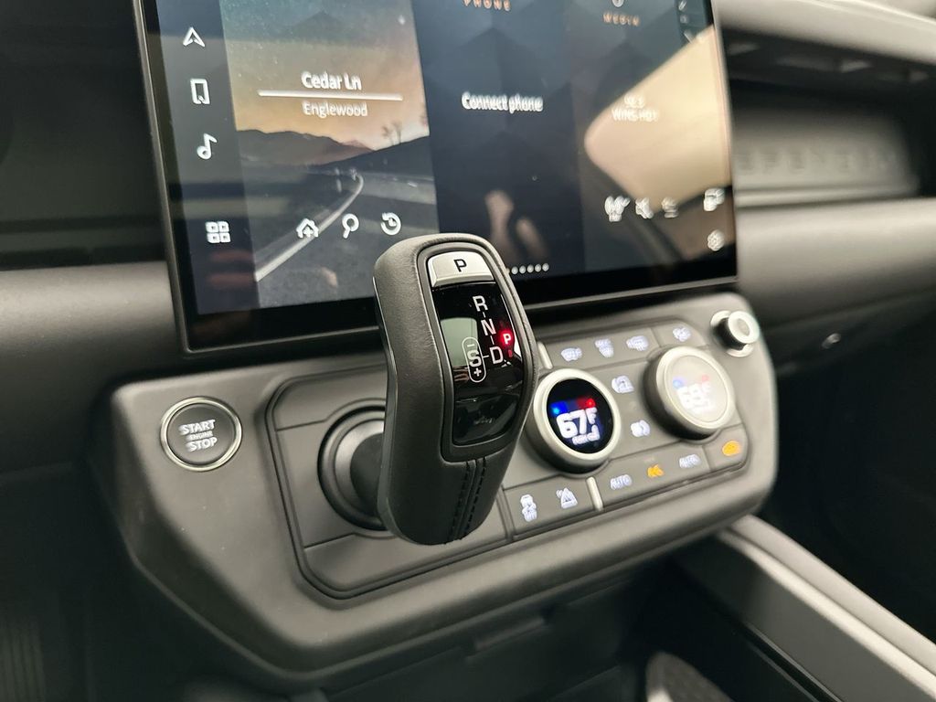 Thumbnail: 2026 Land Rover Defender - 14