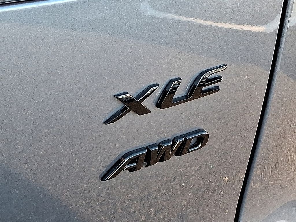 Thumbnail: 2026 Toyota Corolla Cross - 6