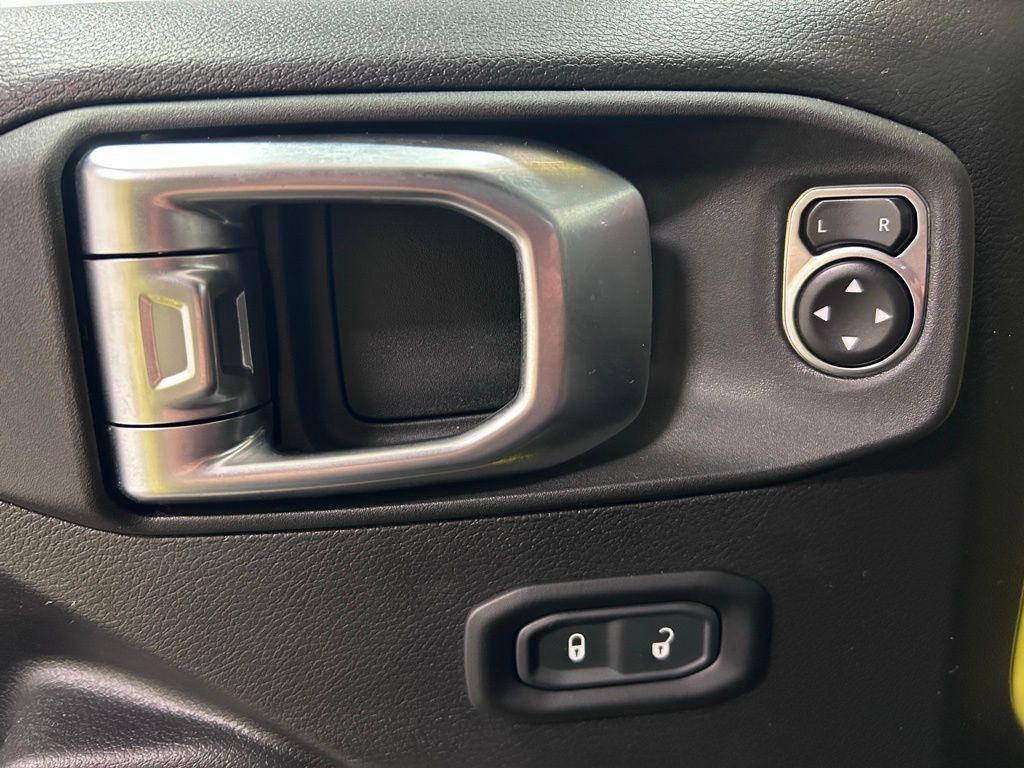 used 2023 Jeep Gladiator car, priced at $38,917