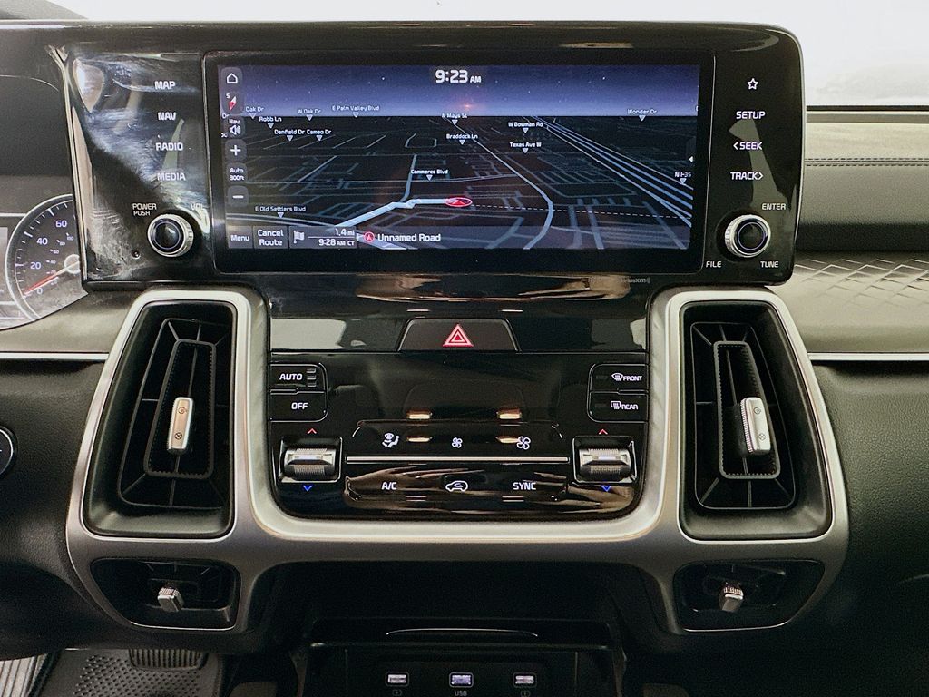 Thumbnail: 2022 Kia Sorento - 13