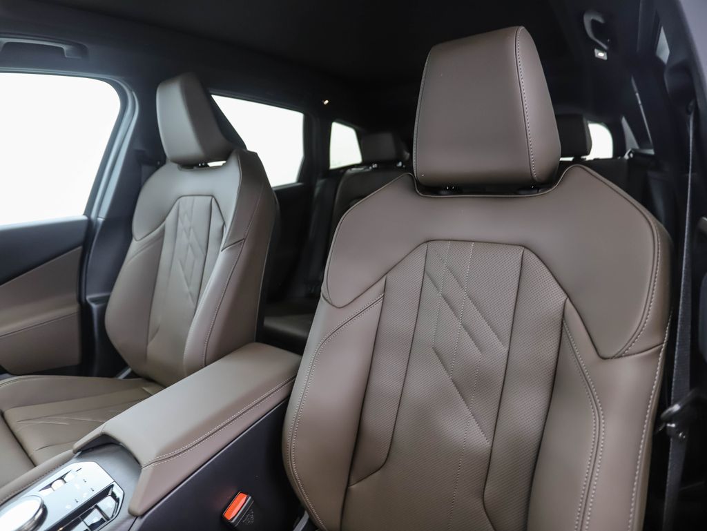 Thumbnail: 2025 BMW X3 - 12