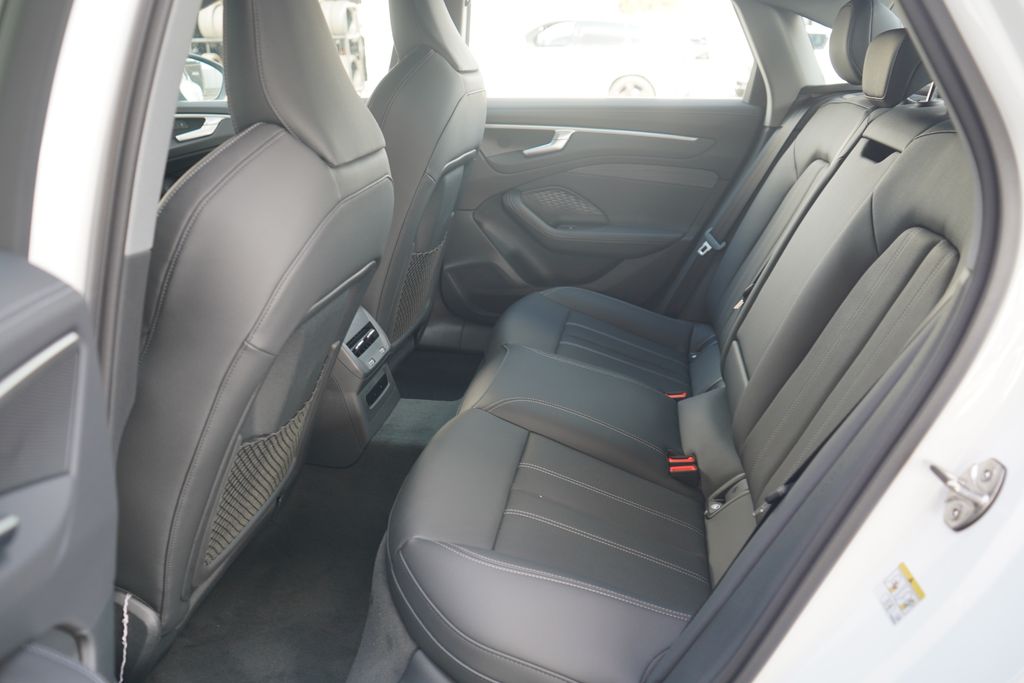 Thumbnail: 2026 Audi A6 - 7