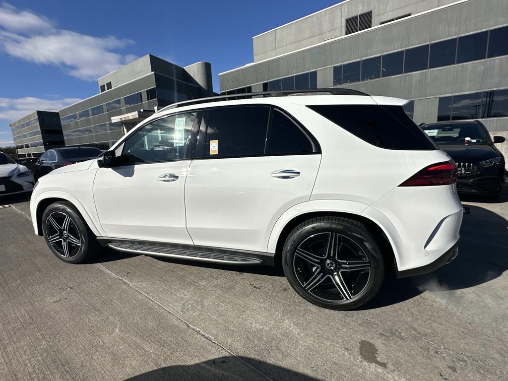 Thumbnail: 2026 Mercedes-Benz GLE - 8