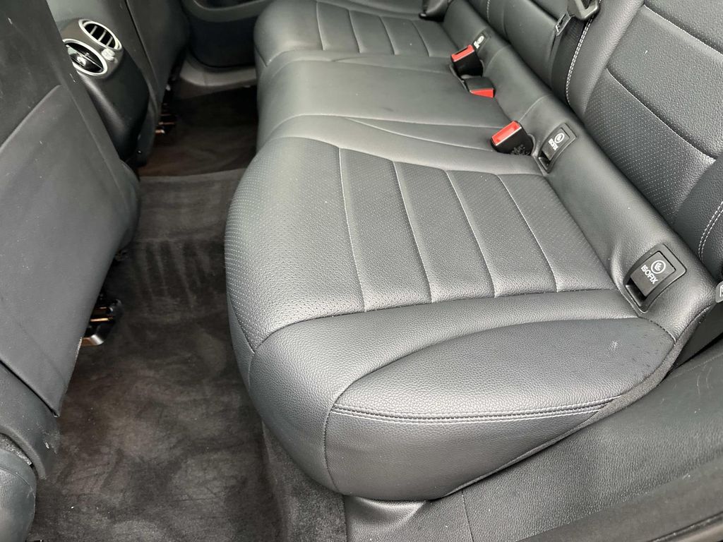 Thumbnail: 2020 Mercedes-Benz GLC - 32