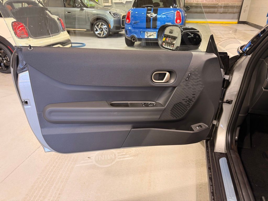 Thumbnail: 2026 MINI Cooper - 10