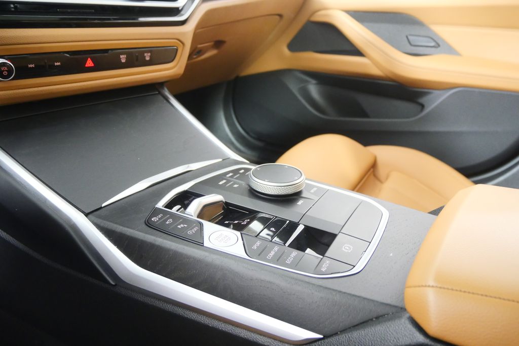Thumbnail: 2024 BMW 4 Series - 25