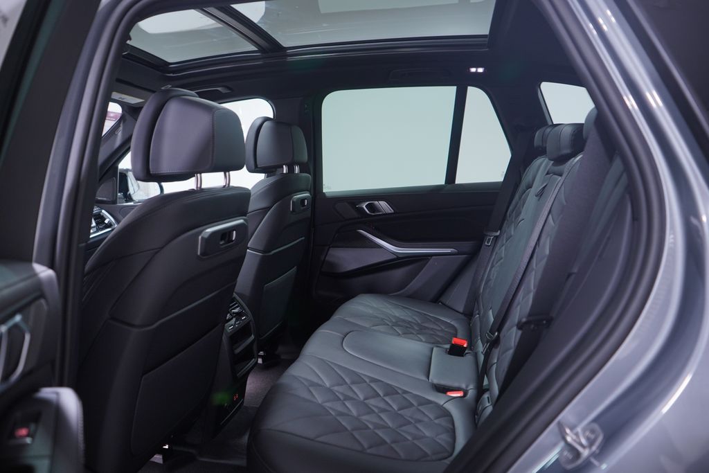 Thumbnail: 2026 BMW X5 - 9