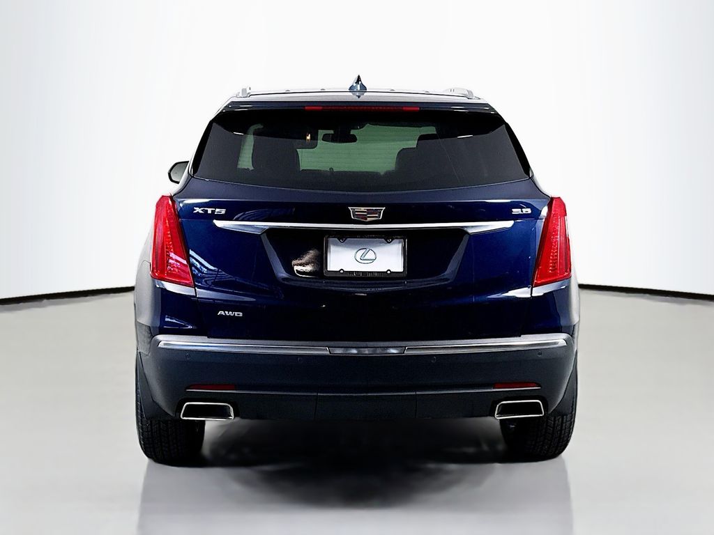 Thumbnail: 2017 Cadillac XT5 - 6