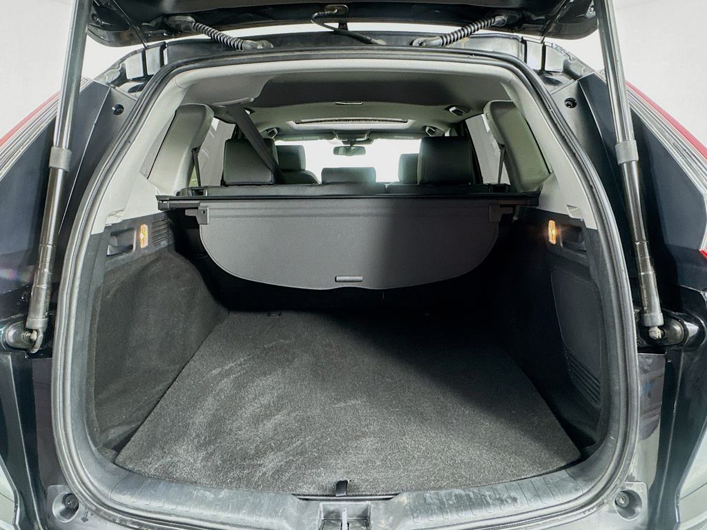 2022 Honda CR-V Hybrid Touring photo